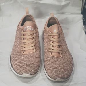 FINAL SALE APL Sz 9.5 Techloom Phantom sneakers